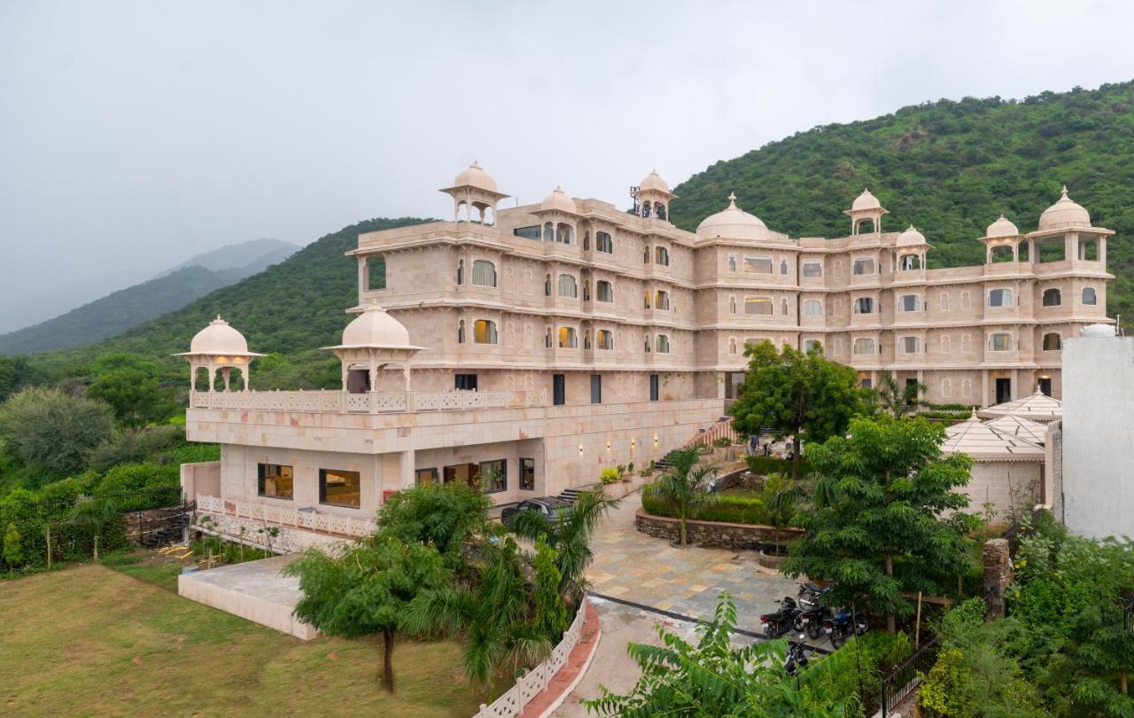 Traavista Aravali Mahal Udaipur Exterior foto