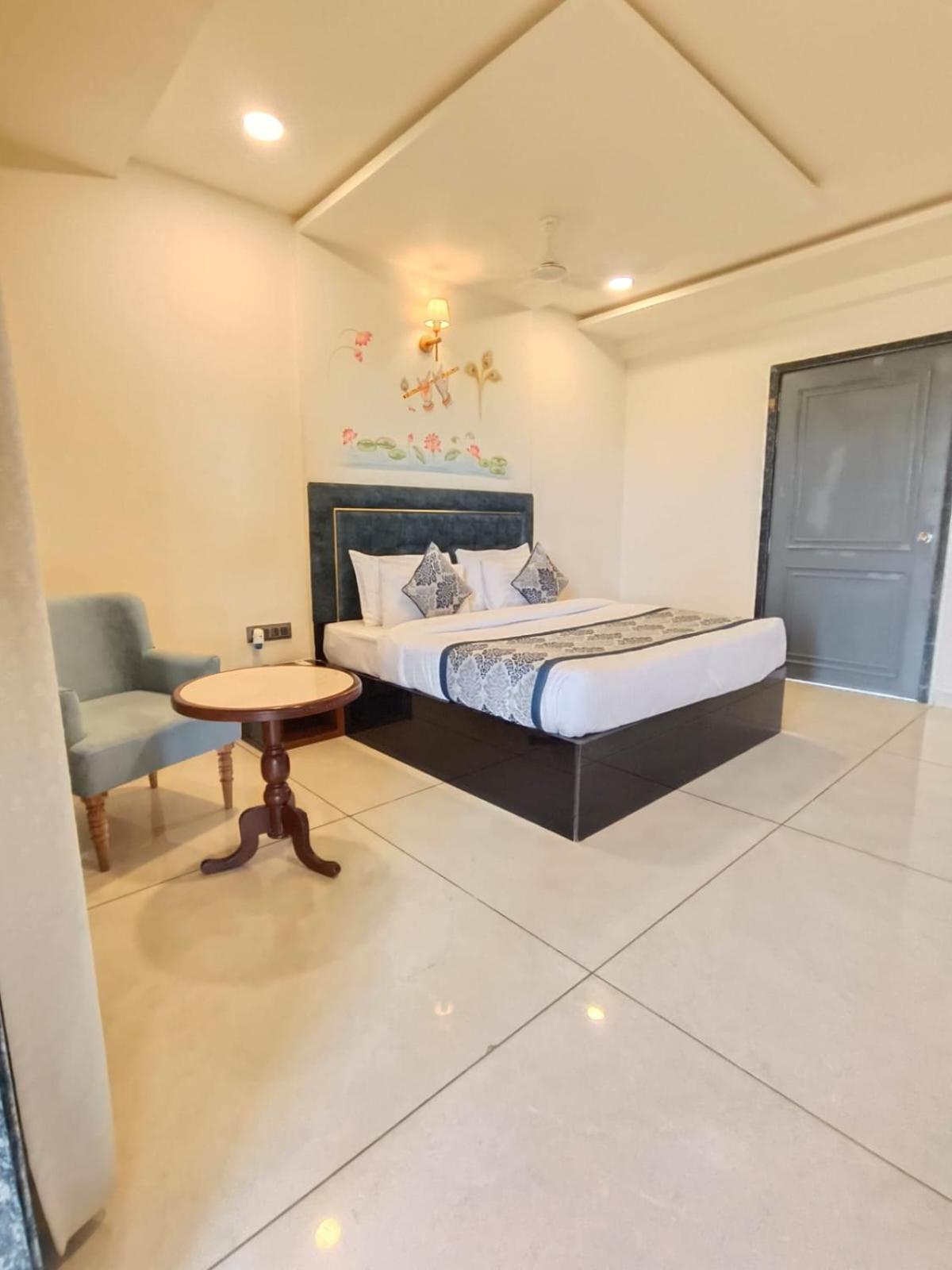 Traavista Aravali Mahal Udaipur Exterior foto